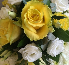 Lemon and White Posy